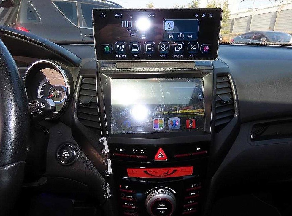 KG모빌리티(쌍용)  티볼리 2WD 가솔린 1.6 RX 사진 13