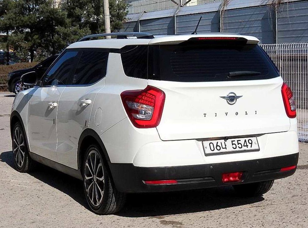 KG모빌리티(쌍용)  티볼리 2WD 가솔린 1.6 RX 사진 3