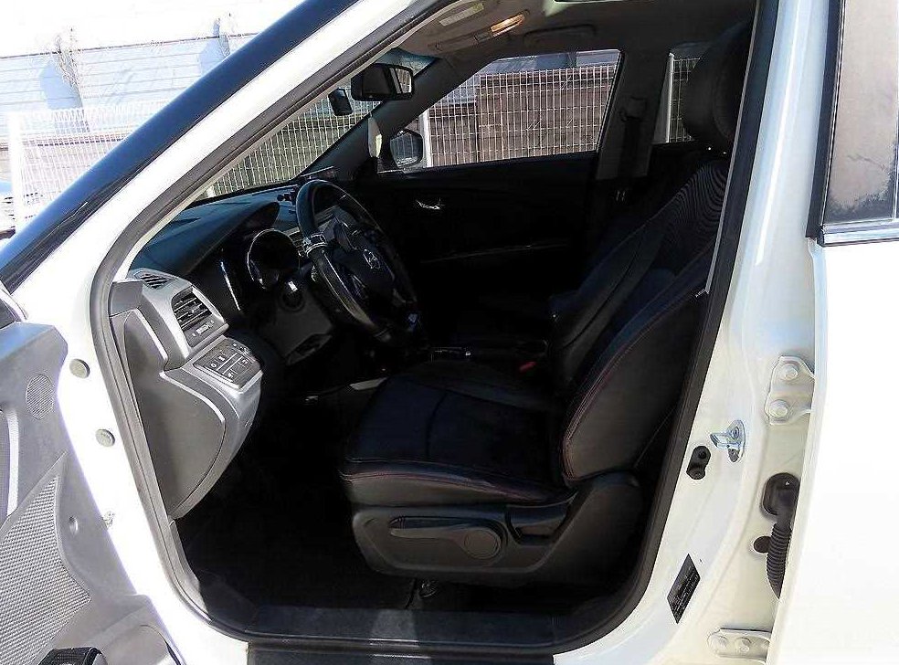 KG모빌리티(쌍용)  티볼리 2WD 가솔린 1.6 RX 사진 5