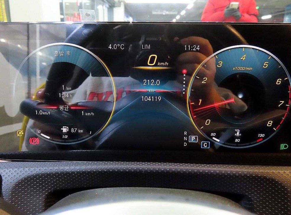 벤츠 A 클래스 A220 세단 사진 9