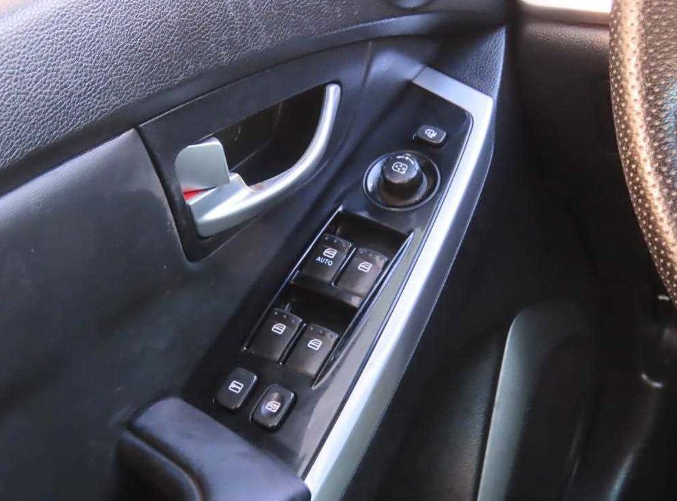 KG모빌리티(쌍용)  코란도 2WD 2.0 CVT 사진 11