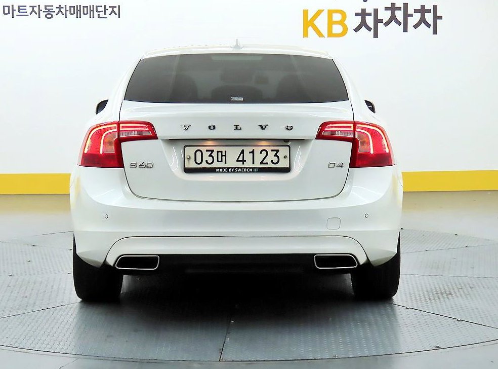볼보 S60 D4 사진 3