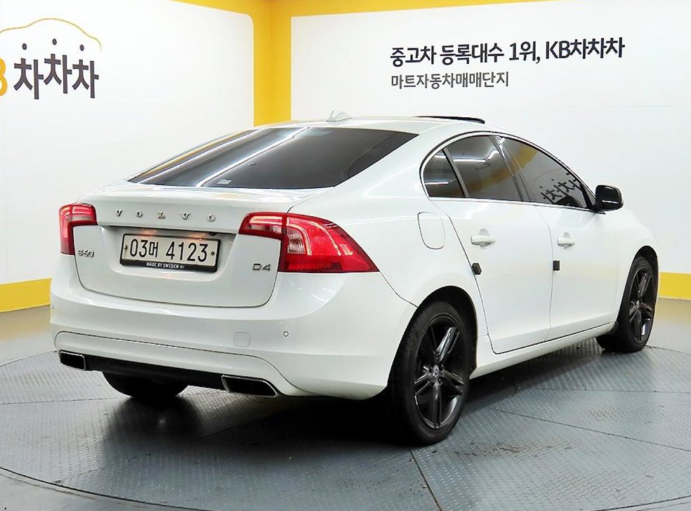 볼보 S60 D4 사진 4