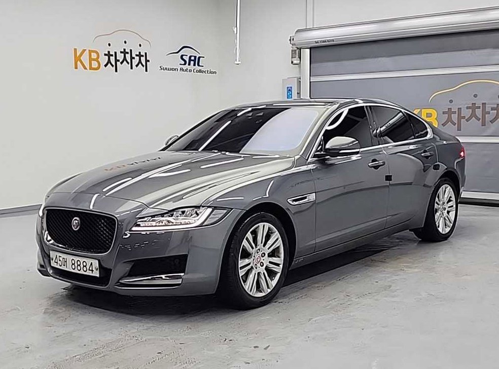 재규어 XF 2.5T 포트폴리오