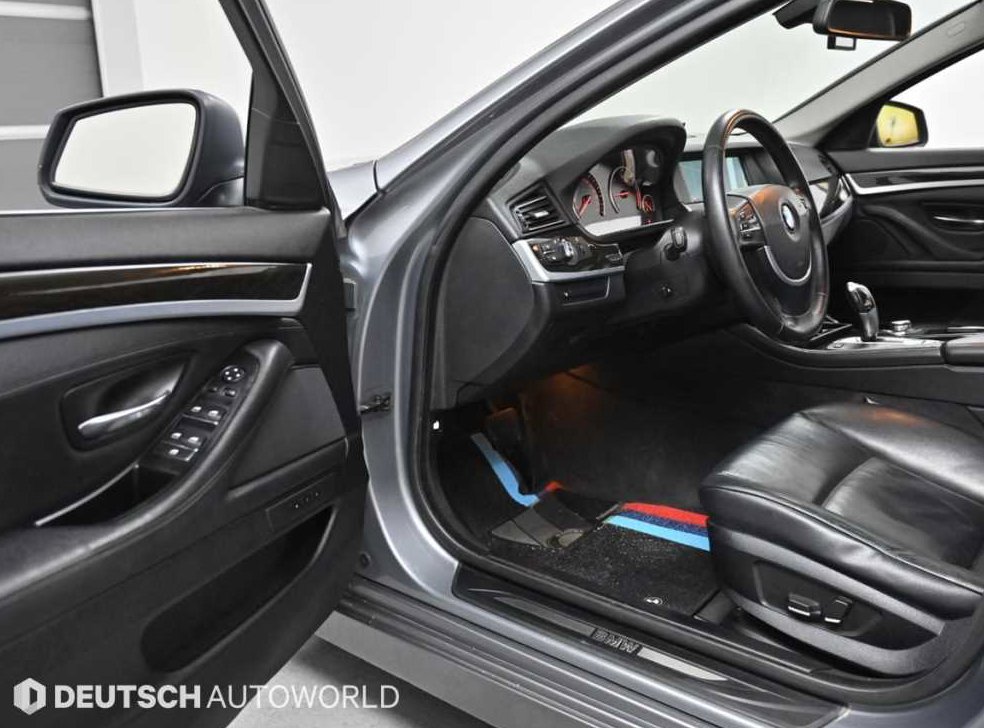 BMW 5시리즈 520d 사진 11