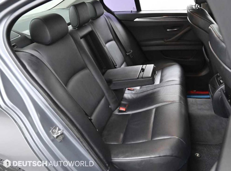 BMW 5시리즈 520d 사진 12