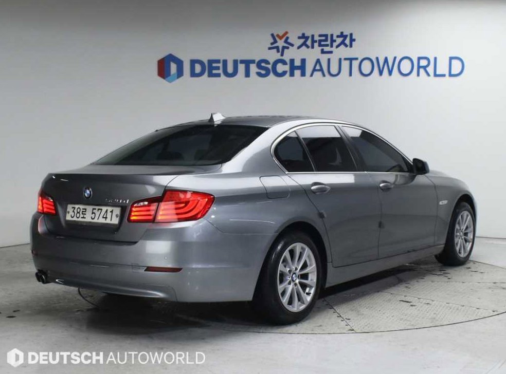 BMW 5시리즈 520d 사진 2