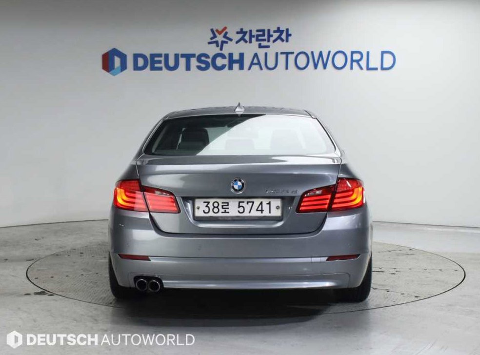 BMW 5시리즈 520d 사진 4