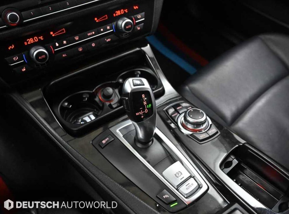 BMW 5시리즈 520d 사진 9