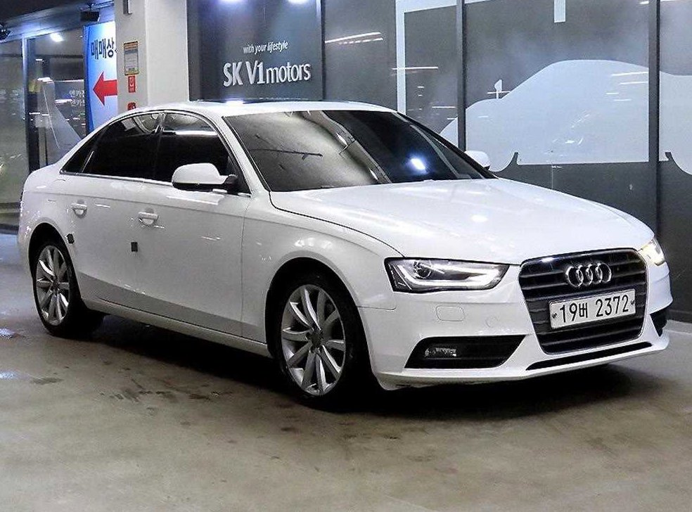 아우디 A4 30 TDI