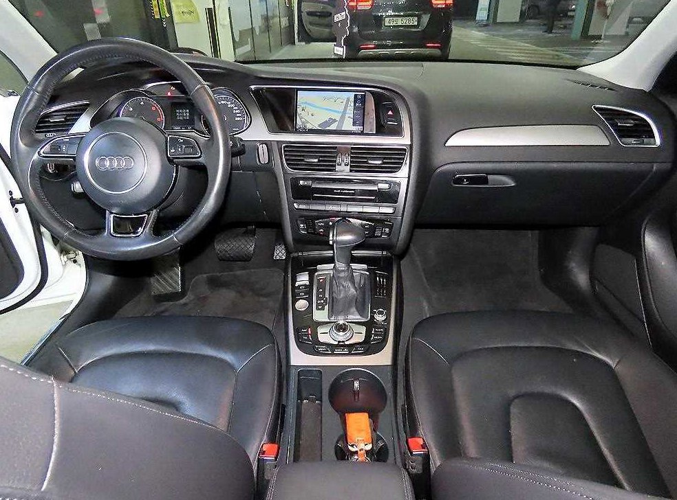 아우디 A4 30 TDI 사진 10