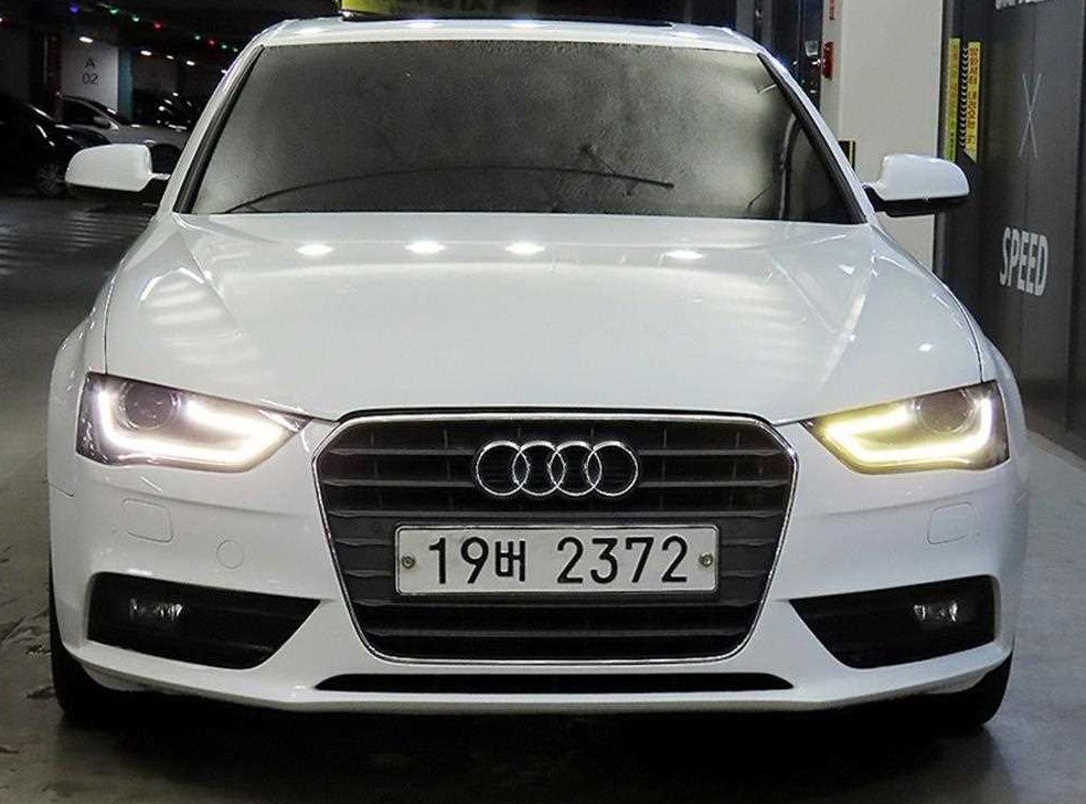 아우디 A4 30 TDI 사진 2