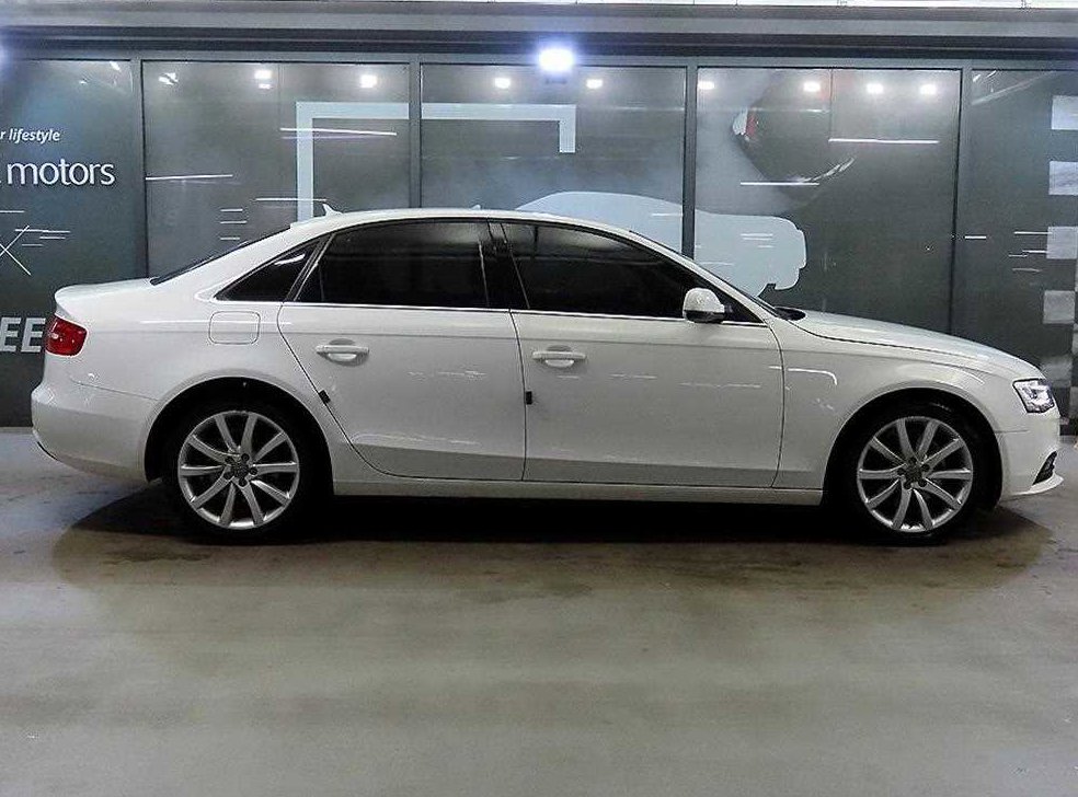아우디 A4 30 TDI 사진 3