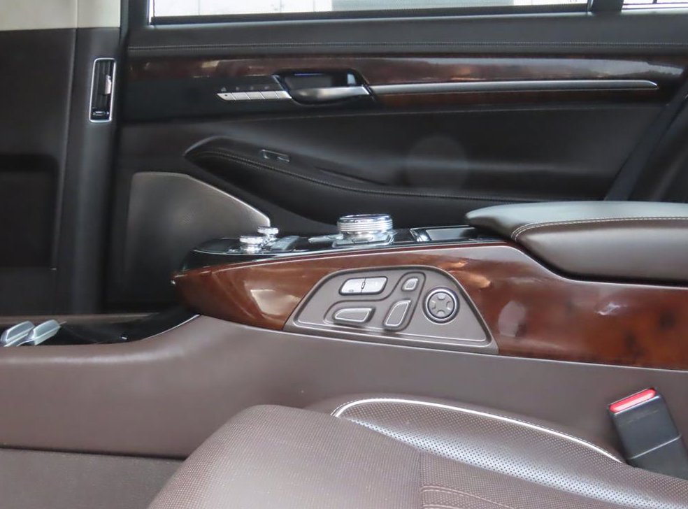 제네시스 EQ900 5.0 GDI AWD 리무진 사진 15