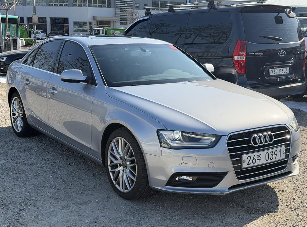 아우디 A4 30 TDI 사진 3
