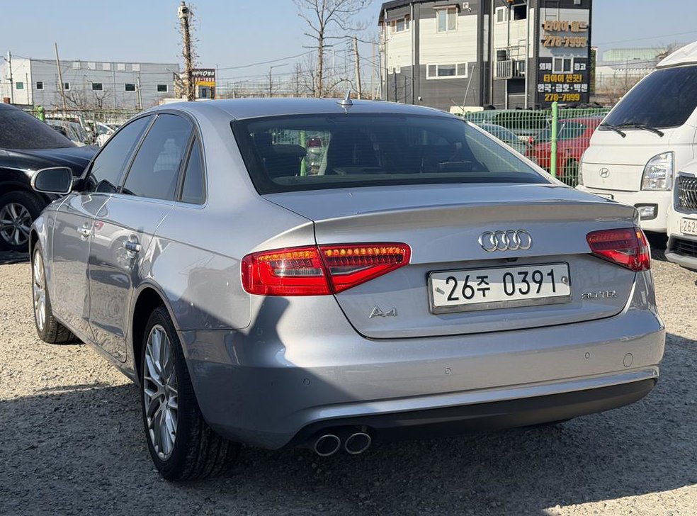 아우디 A4 30 TDI 사진 4