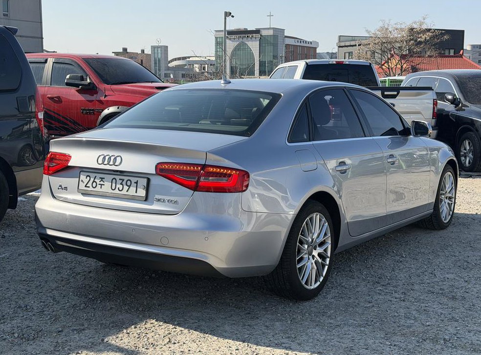 아우디 A4 30 TDI 사진 6
