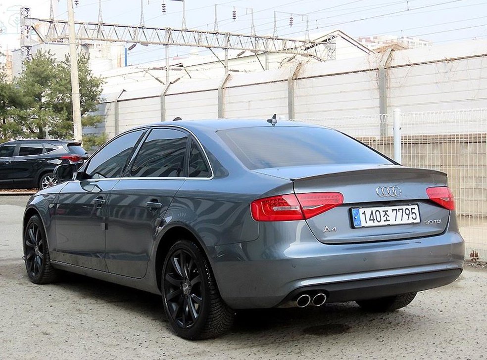 아우디 A4 30 TDI 사진 3