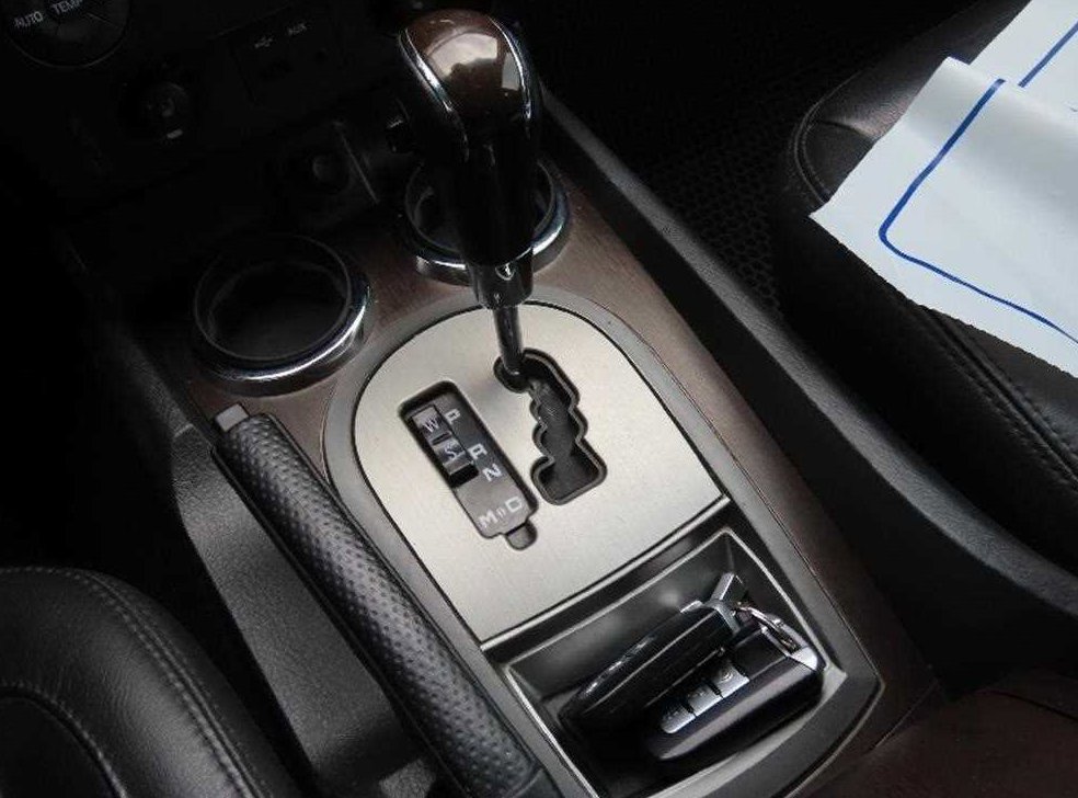 KG모빌리티(쌍용)  렉스턴 2.0  4WD RX7 사진 6
