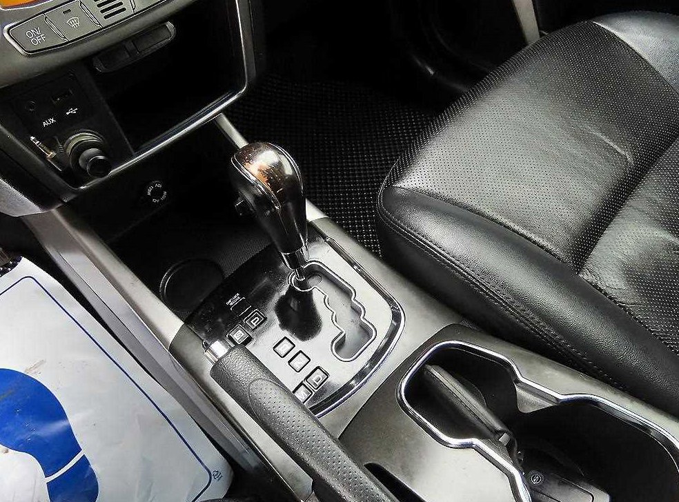 KG모빌리티(쌍용)  코란도 2WD 2.0 CVT 사진 10