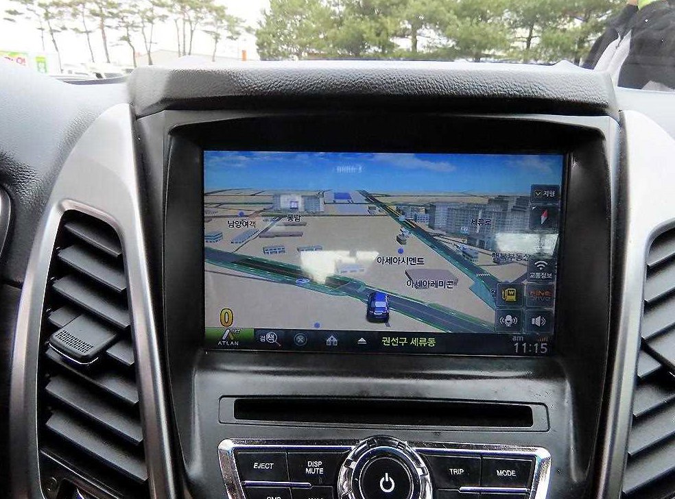 KG모빌리티(쌍용)  코란도 2WD 2.0 CVT 사진 14