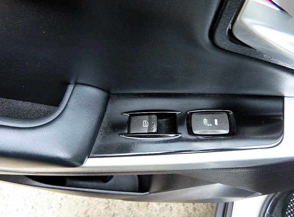 KG모빌리티(쌍용)  코란도 2WD 2.0 CVT 사진 17