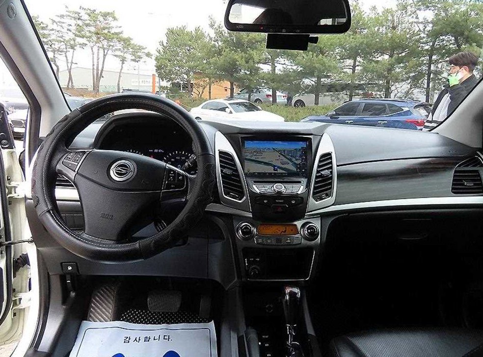 KG모빌리티(쌍용)  코란도 2WD 2.0 CVT 사진 7