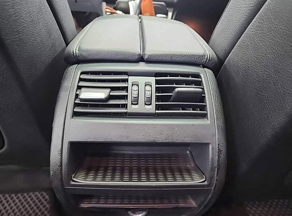 BMW 5시리즈 520d 사진 13