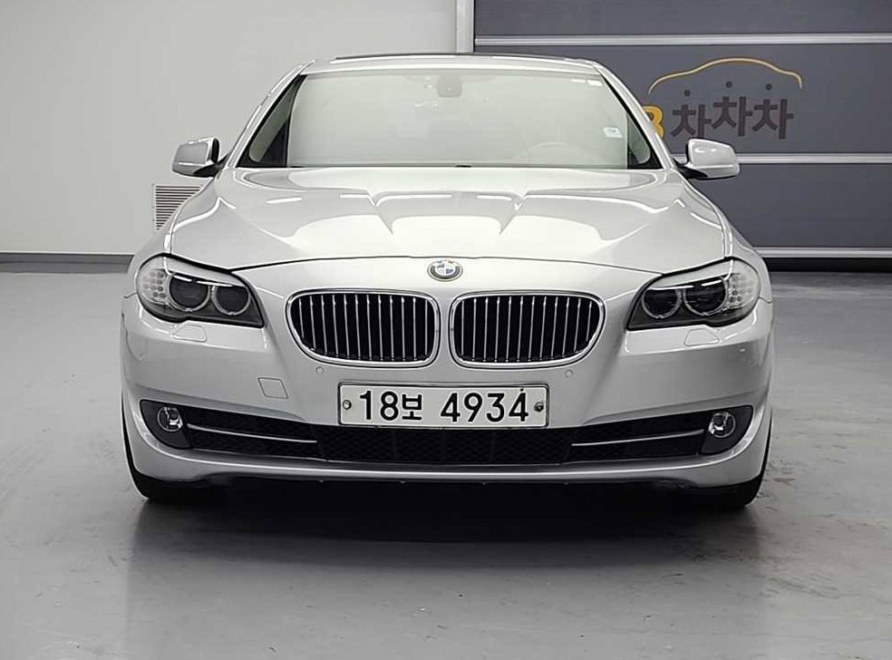 BMW 5시리즈 520d 사진 2