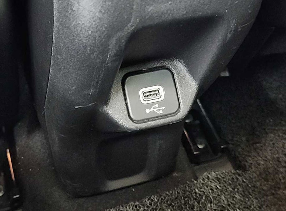 지프 레니게이드 2.0 디젤 리미티드 AWD 사진 13