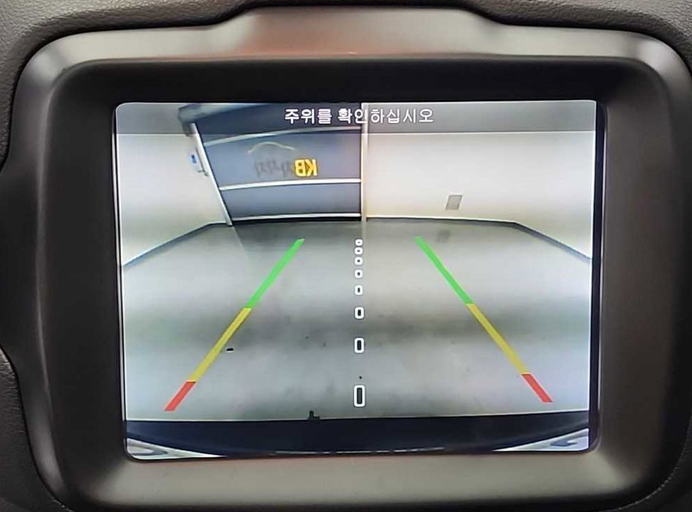 지프 레니게이드 2.0 디젤 리미티드 AWD 사진 16