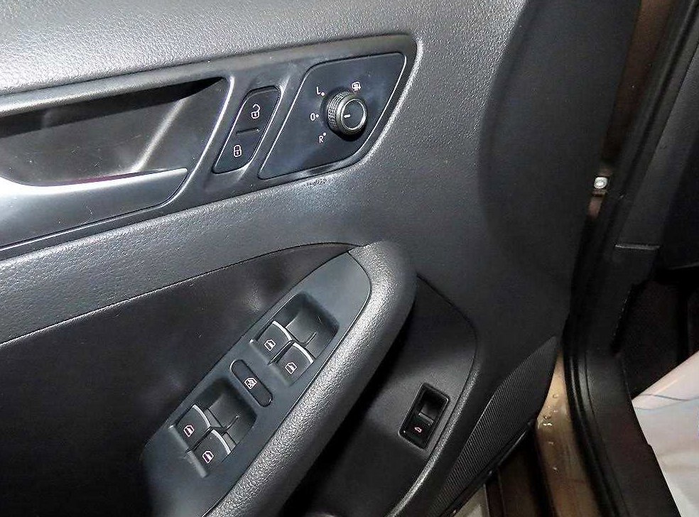 폭스바겐 제타 2.0 TDI 블루모션 사진 13