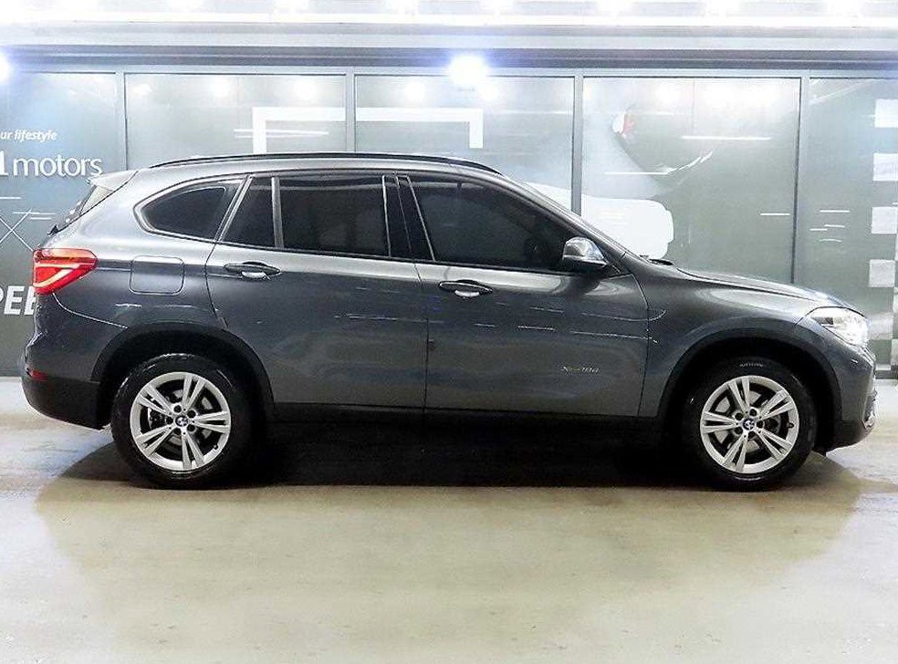BMW X1 xDrive 18d 사진 3
