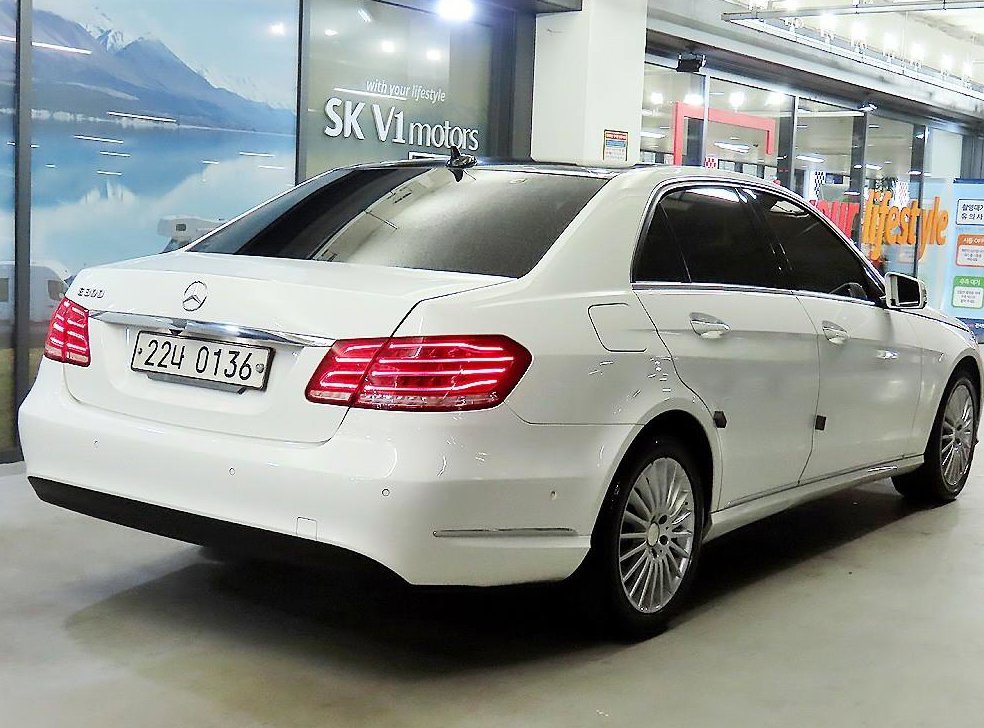 벤츠 E 클래스 E300 엘레강스 사진 4