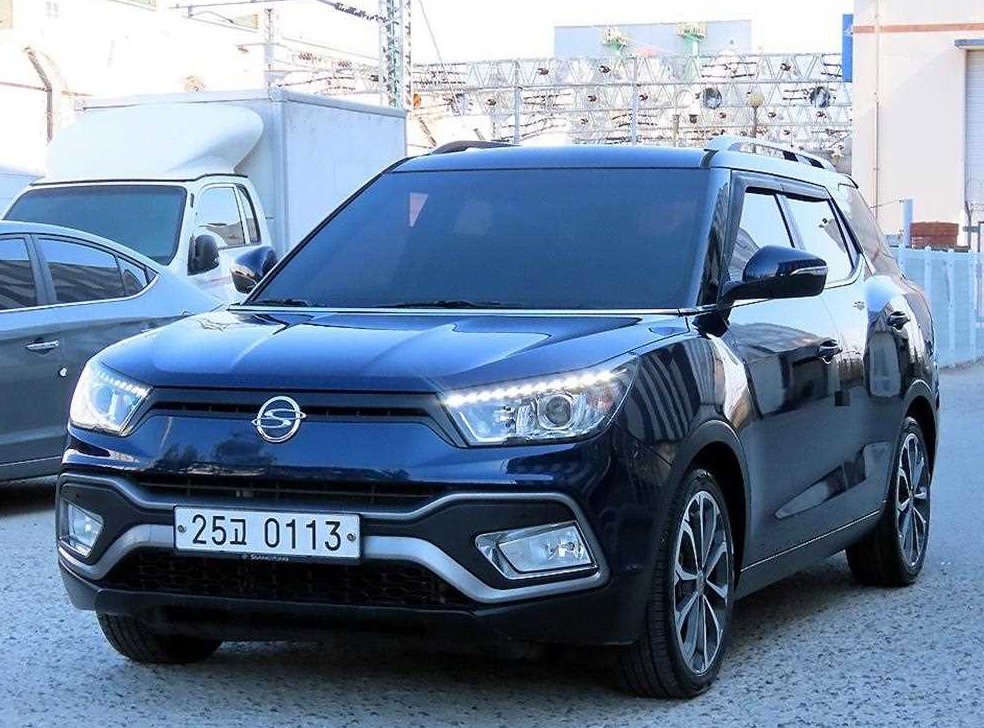 KG모빌리티(쌍용)  티볼리 2WD 디젤 1.6 RX 사진 2