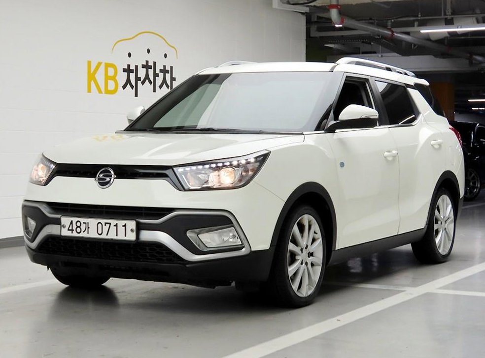 KG모빌리티(쌍용)  티볼리 2WD 디젤 1.6 IX 사진 2