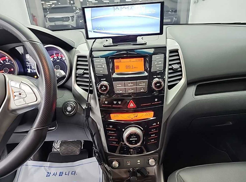 KG모빌리티(쌍용)  티볼리 가솔린 2WD 1.6 VX 사진 10