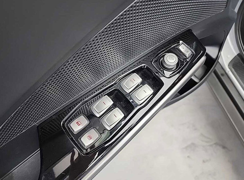 KG모빌리티(쌍용)  티볼리 가솔린 2WD 1.6 VX 사진 16