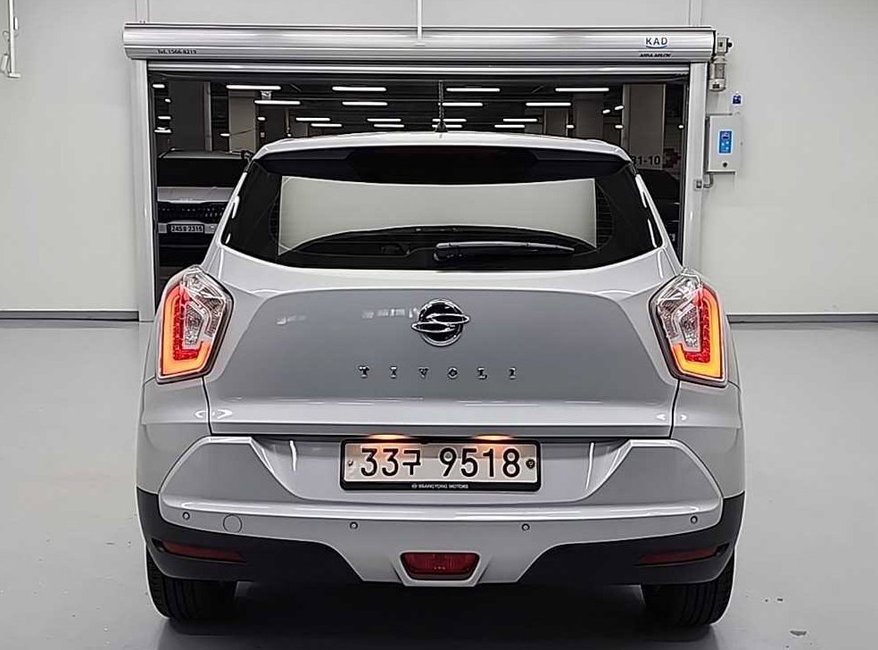 KG모빌리티(쌍용)  티볼리 가솔린 2WD 1.6 VX 사진 3