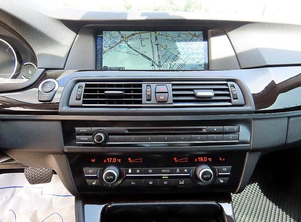 BMW 5시리즈 528i xDrive 사진 15