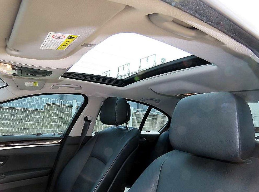 BMW 5시리즈 528i xDrive 사진 18