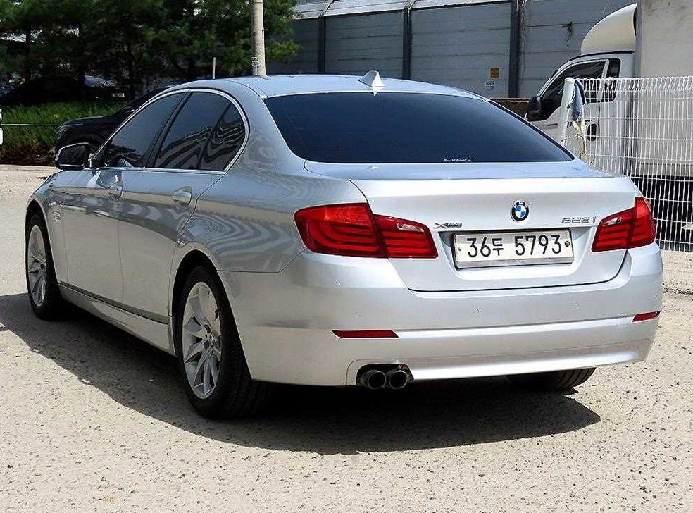 BMW 5시리즈 528i xDrive 사진 3