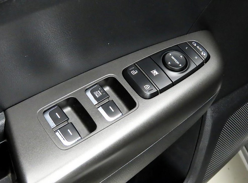 기아 스포티지 가솔린 2.0 2WD 트렌디 사진 11
