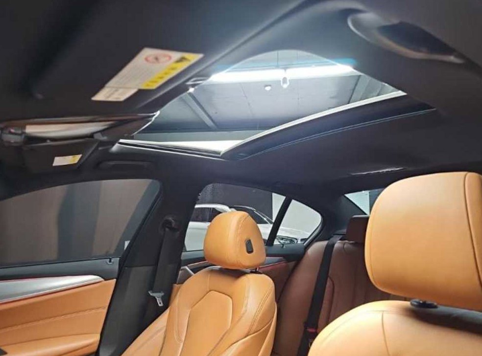BMW 5시리즈 530i xDrive M 스포츠 사진 15