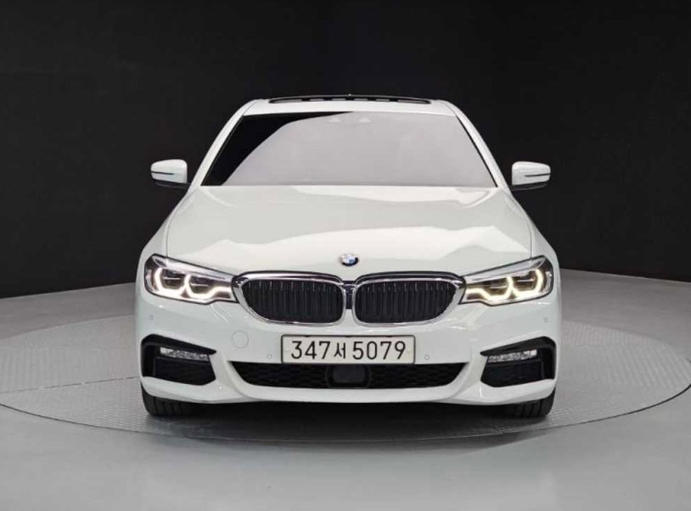 BMW 5시리즈 530i xDrive M 스포츠 사진 2