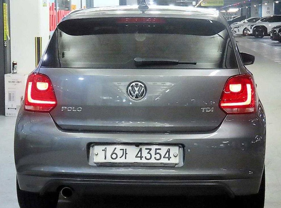 폭스바겐 폴로 1.6 TDI R-LINE 사진 5