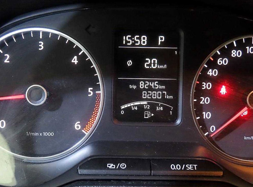 폭스바겐 폴로 1.6 TDI R-LINE 사진 9