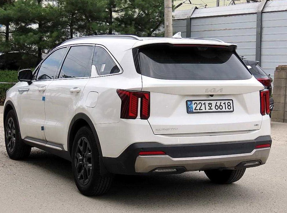 기아 쏘렌토 1.6T 2WD 시그니처 사진 3