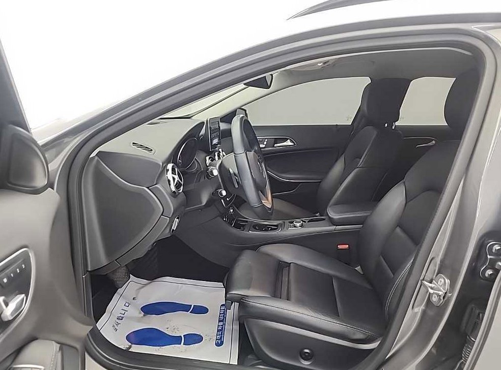 벤츠 GLA 클래스 GLA220 사진 11