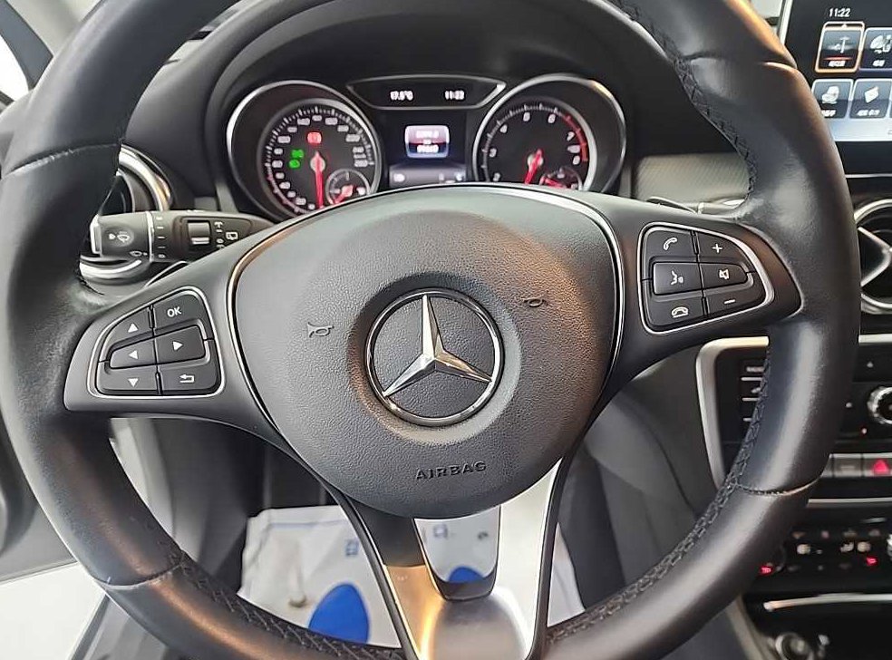 벤츠 GLA 클래스 GLA220 사진 9